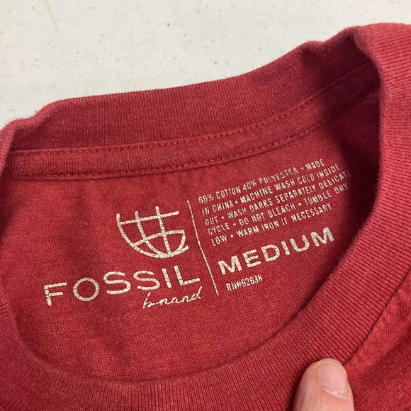 🎉HP🎉Fossil Brand T-shirt Motorboat rental & Repair - Picture 3 of 3